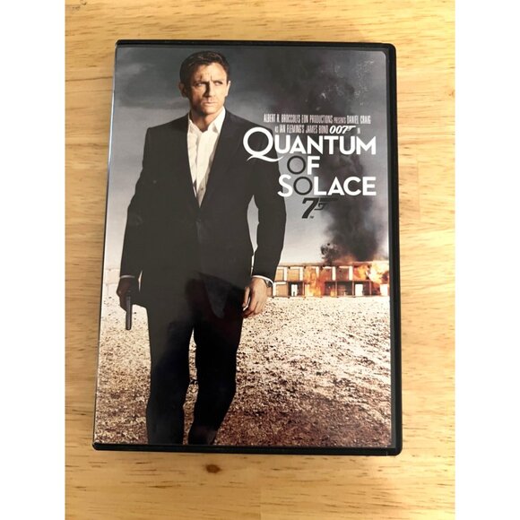 Quantum Of Solace 007 James Bond 2008 DVD Daniel Craig Action Thriller Pre-Owned - Picture 1 of 4